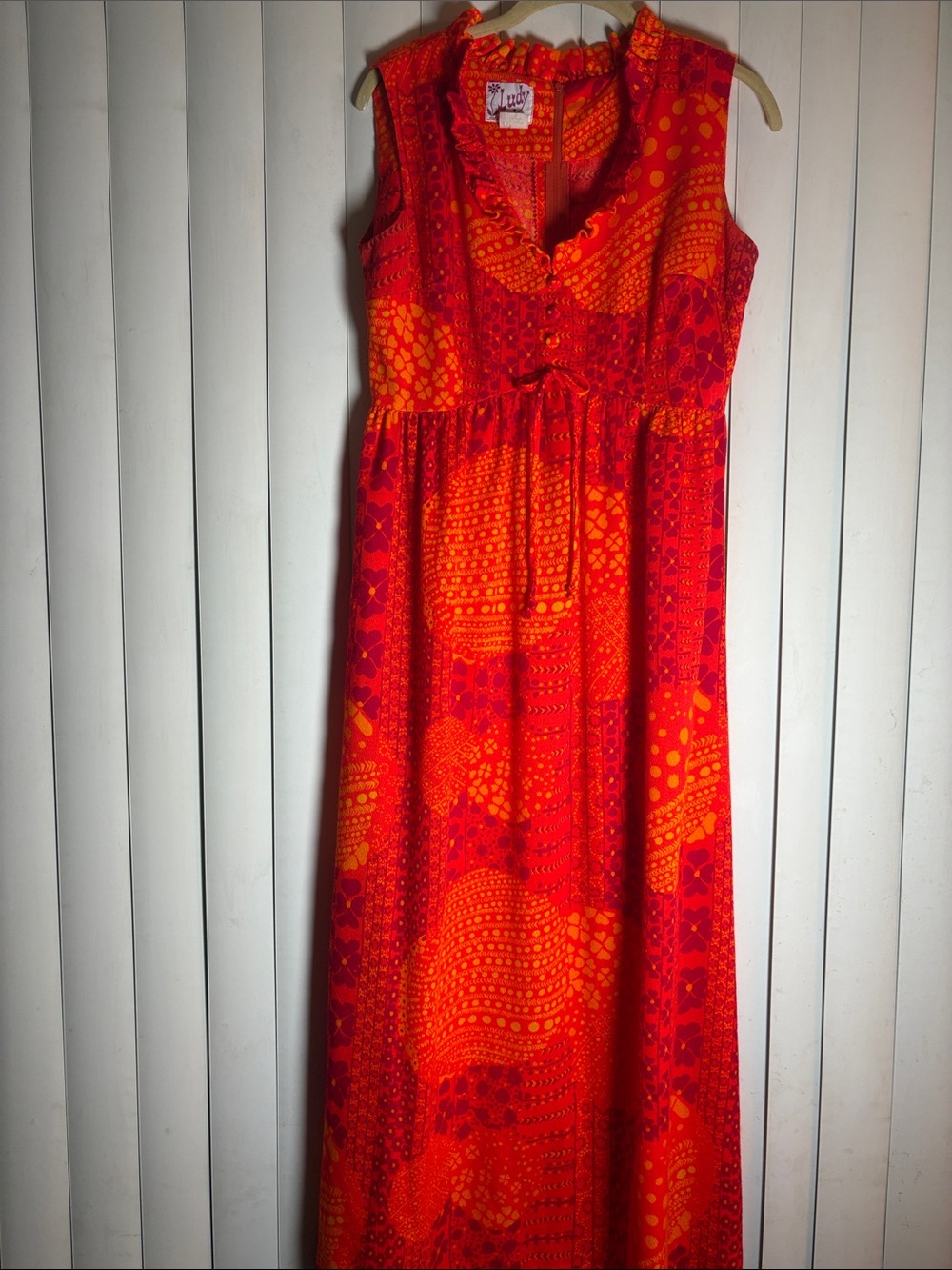 Vintage Hawaii Ludy  Ludis Honolulu Red & Orange Patterned Sleeveless Maxi Dress